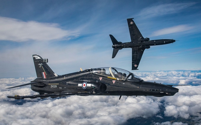 UK RAF Qatar Hawk training unit 640
