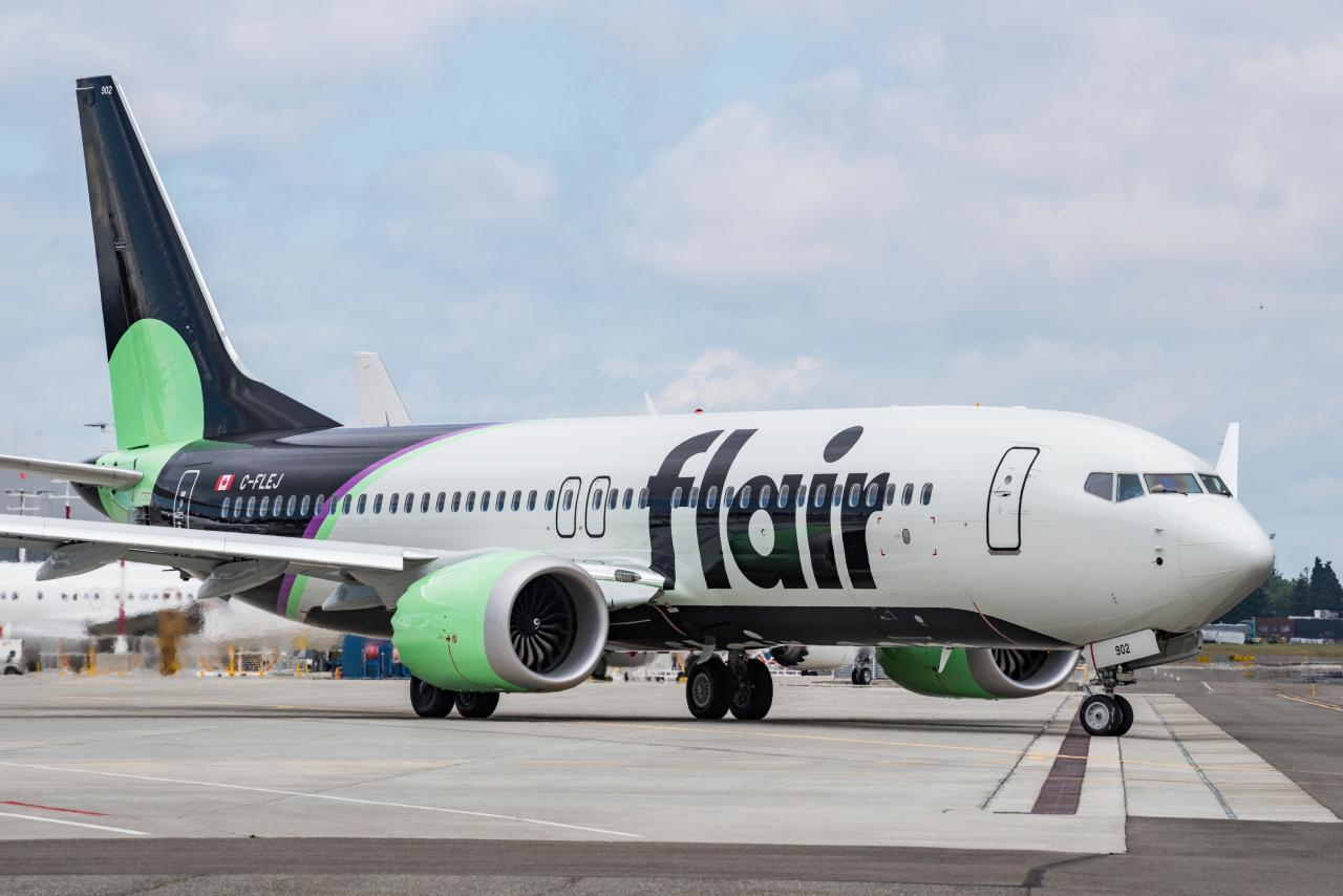 Flair Airlines receives 1st B737-8