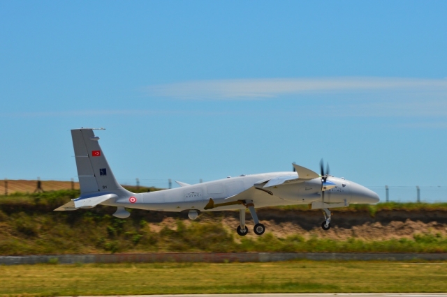 Turkey Akinci UAV S1 first flight 19may21 640