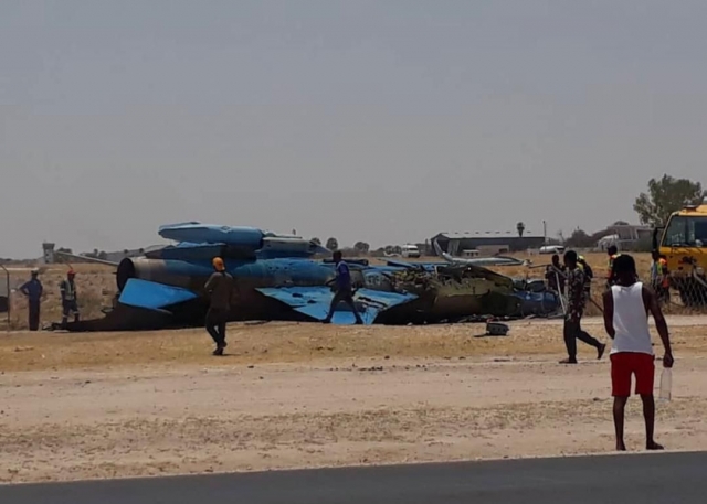[Imagen: Namibia_NDF_F-7NM_crash_640.jpg]