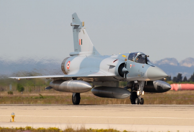 India IAF Mirage 2000 KF107 France Apr15 Swingwing 640
