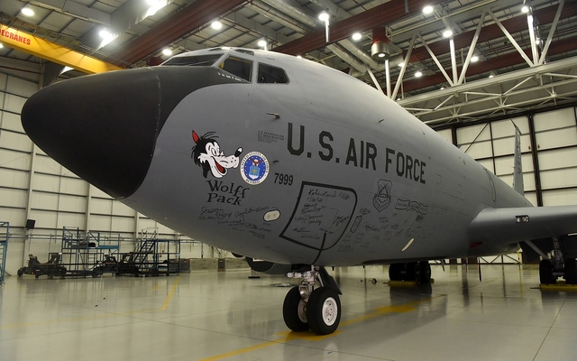 Fuerza Aérea de EEUU.(USAF) - Página 15 USA_USAF_KC135R_retires_nose_640