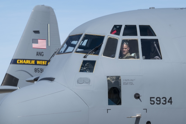 Lockheed C-130 Hercules USA_WV_ANG_C-130J_delivery_640