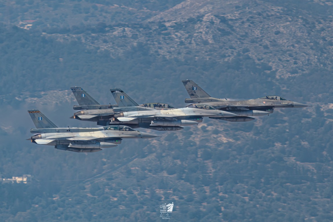 Greece_Parade_F16s.jpg