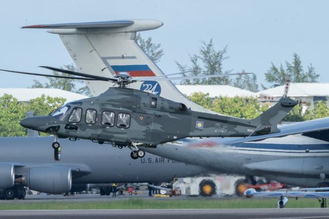 两架海军直升机在马来西亚相撞 – Scramble