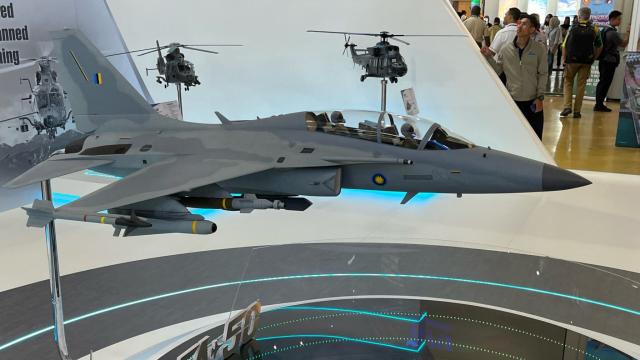 KAI FA-50 Golden Eagle (y derivados) South_Korea_FA-50_via_Reuben_Johnon_Breaking_Defense_640
